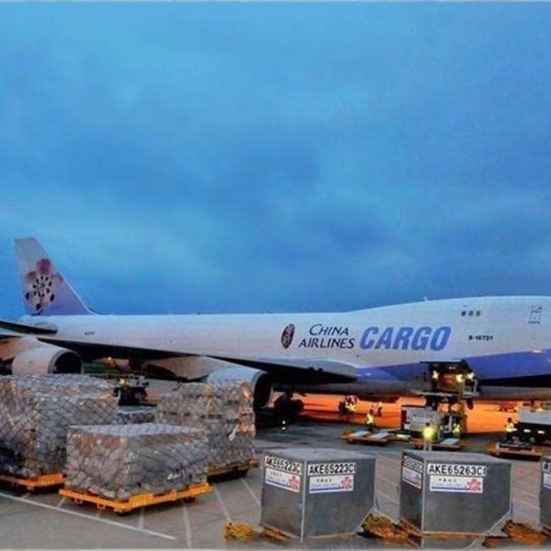 UPS من الباب إلى الباب لتسليم الشحن الجوي رحلات الشحن من شنغهاي إلى ماليزيا