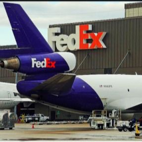 الشحن من الباب إلى الباب الشحن الدولي من الصين من شنغهاي إلى المملكة العربية السعودية Fedex Delivery Express Logistics